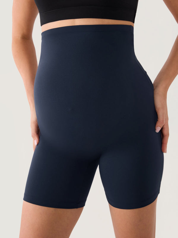 Natrelax® Seamless-Front Maternity Shorts 6"